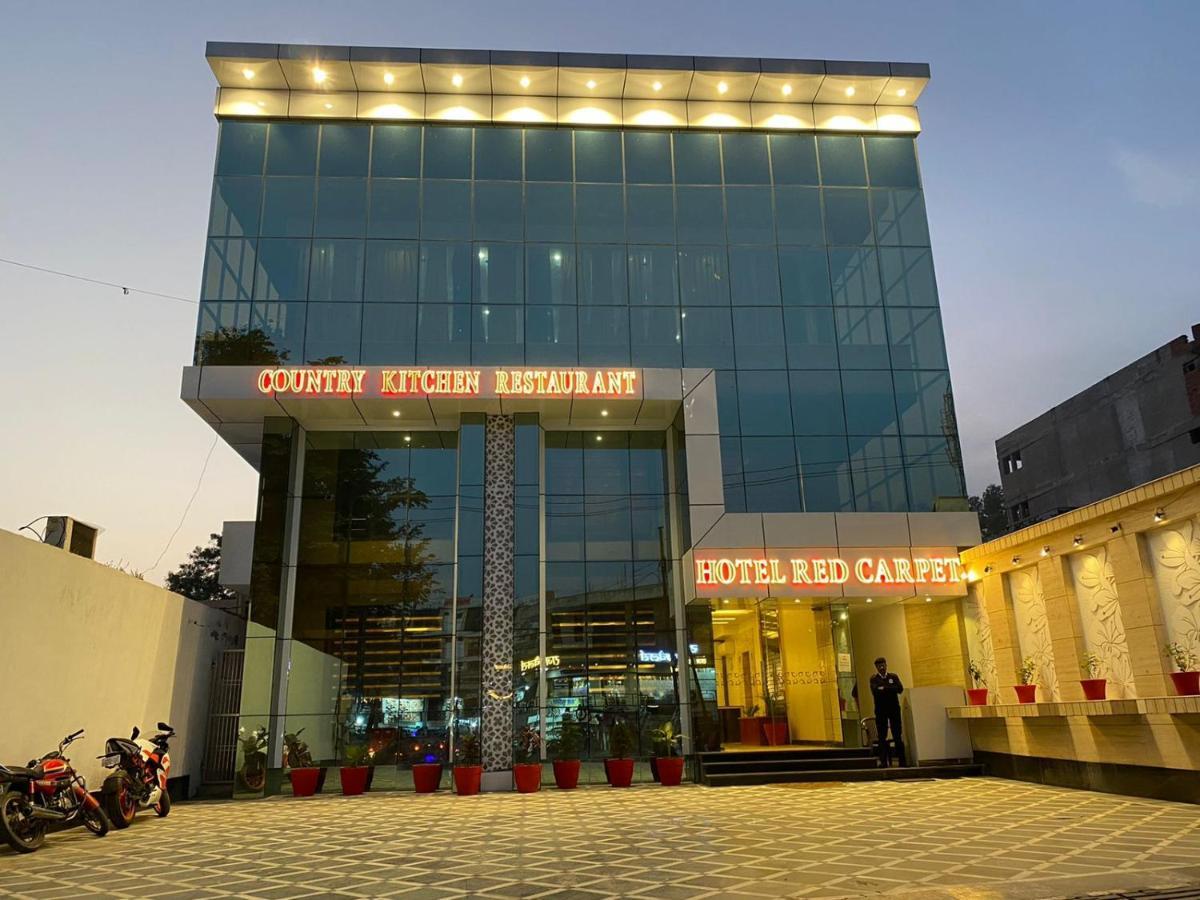 Hotel Sahib'S Red Carpet - The Family & Corporate Hotel Agra  Bagian luar foto