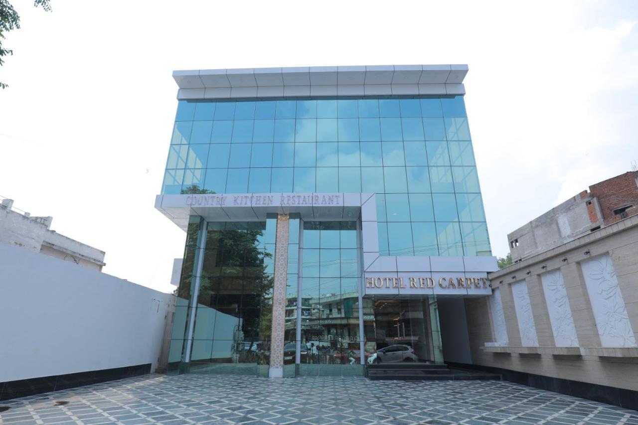 Hotel Sahib'S Red Carpet - The Family & Corporate Hotel Agra  Bagian luar foto