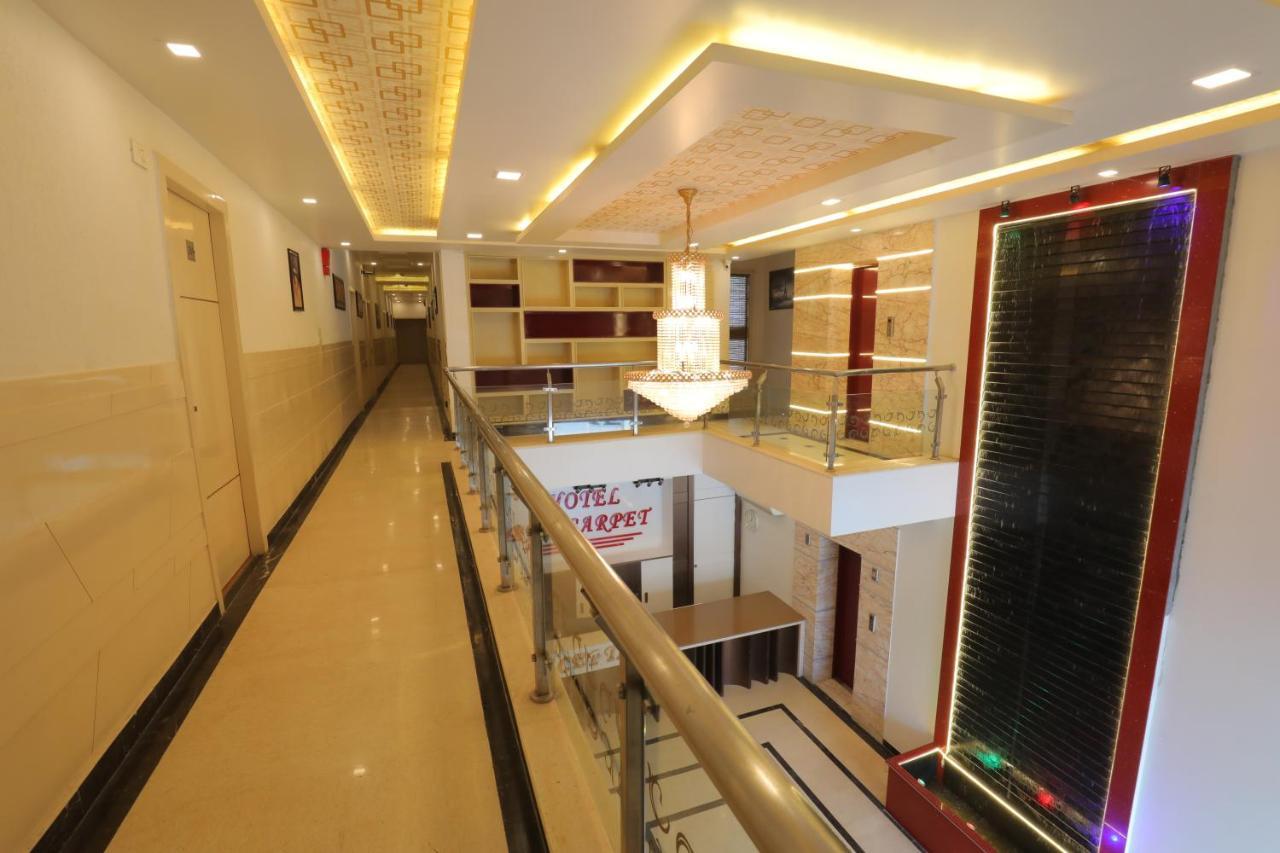 Hotel Sahib'S Red Carpet - The Family & Corporate Hotel Agra  Bagian luar foto